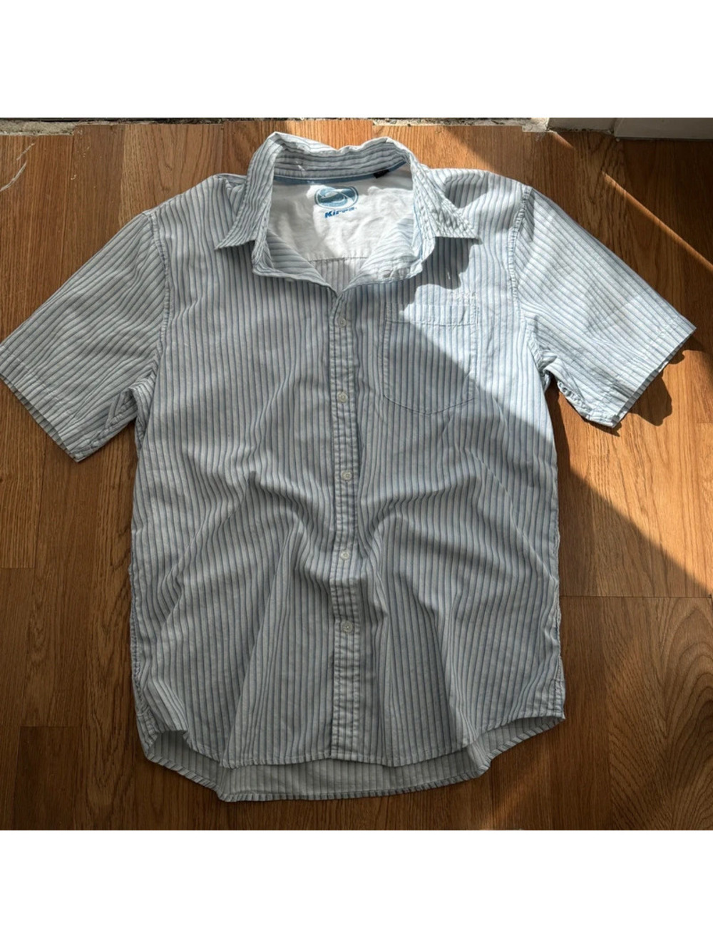 Kirra men’s pinstriped beach style button up shirt